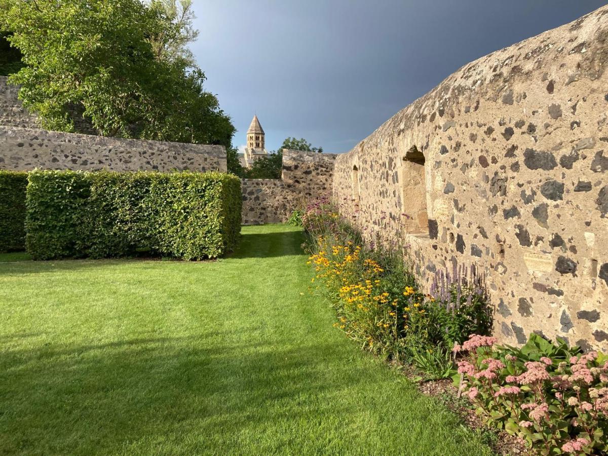 Chateau Royal De Saint-Saturnin Exterior foto